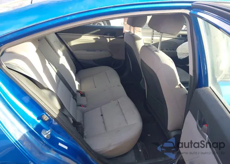 2018 Hyundai Elantra Value Edition z USA, uszkodzony, nr VIN KMHD84LF7JU472994